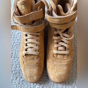 Puma Labeled Sneaker Interior in Tan and Green